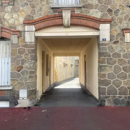 F2 Rue Darcet *